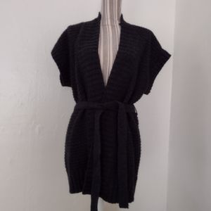 Talie Black Chunky Knit Sleeveless Sweater with Belt Size M
